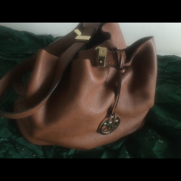 MICHAEL KORS LEATHER REVERSIBLE SUEDE TAN GOLD VNTG SHOULDER SLOUCHY Bag - Picture 5 of 8